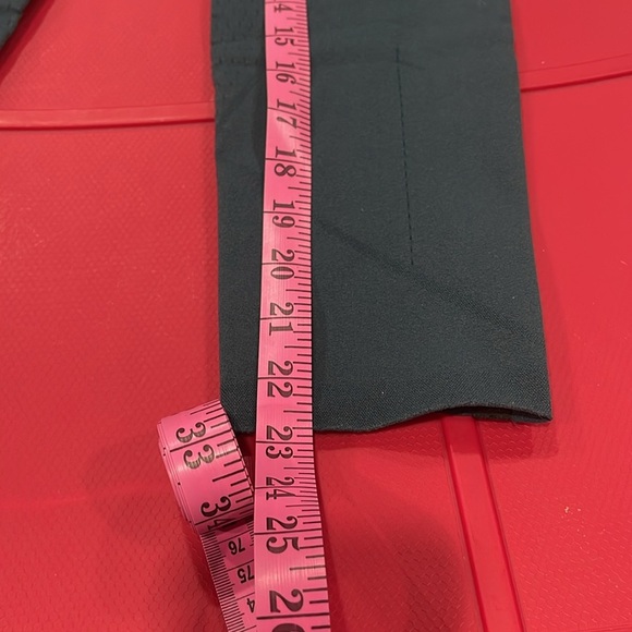 Lululemon dark green leggings - Picture 3 of 16